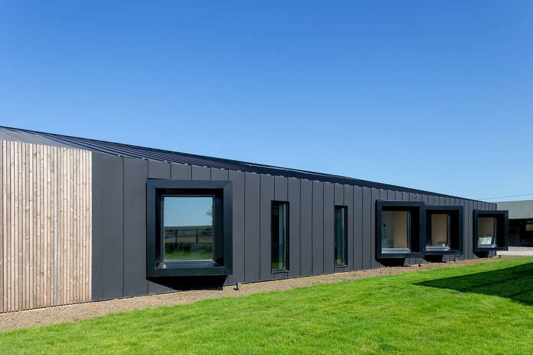 英国乡村双 barn 改造，现代节能家园-1