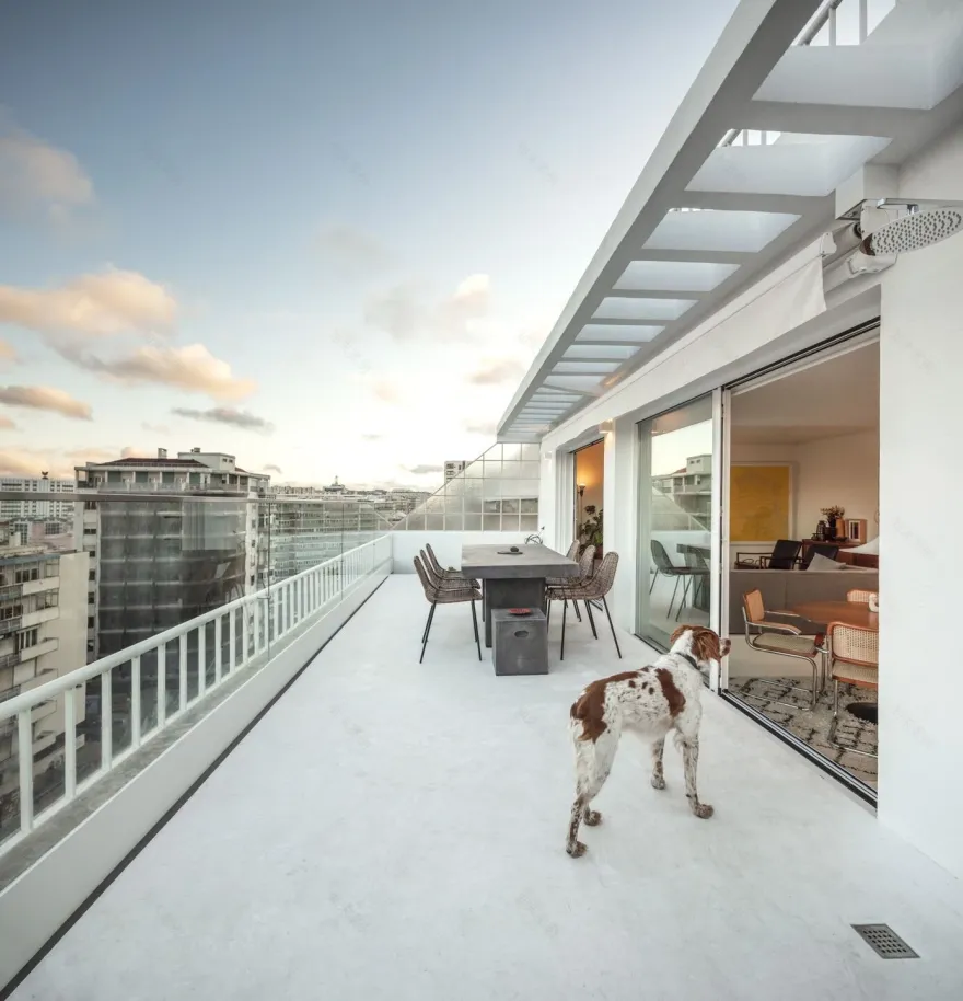 里斯本顶层公寓,白色简约风营造明亮空间-54