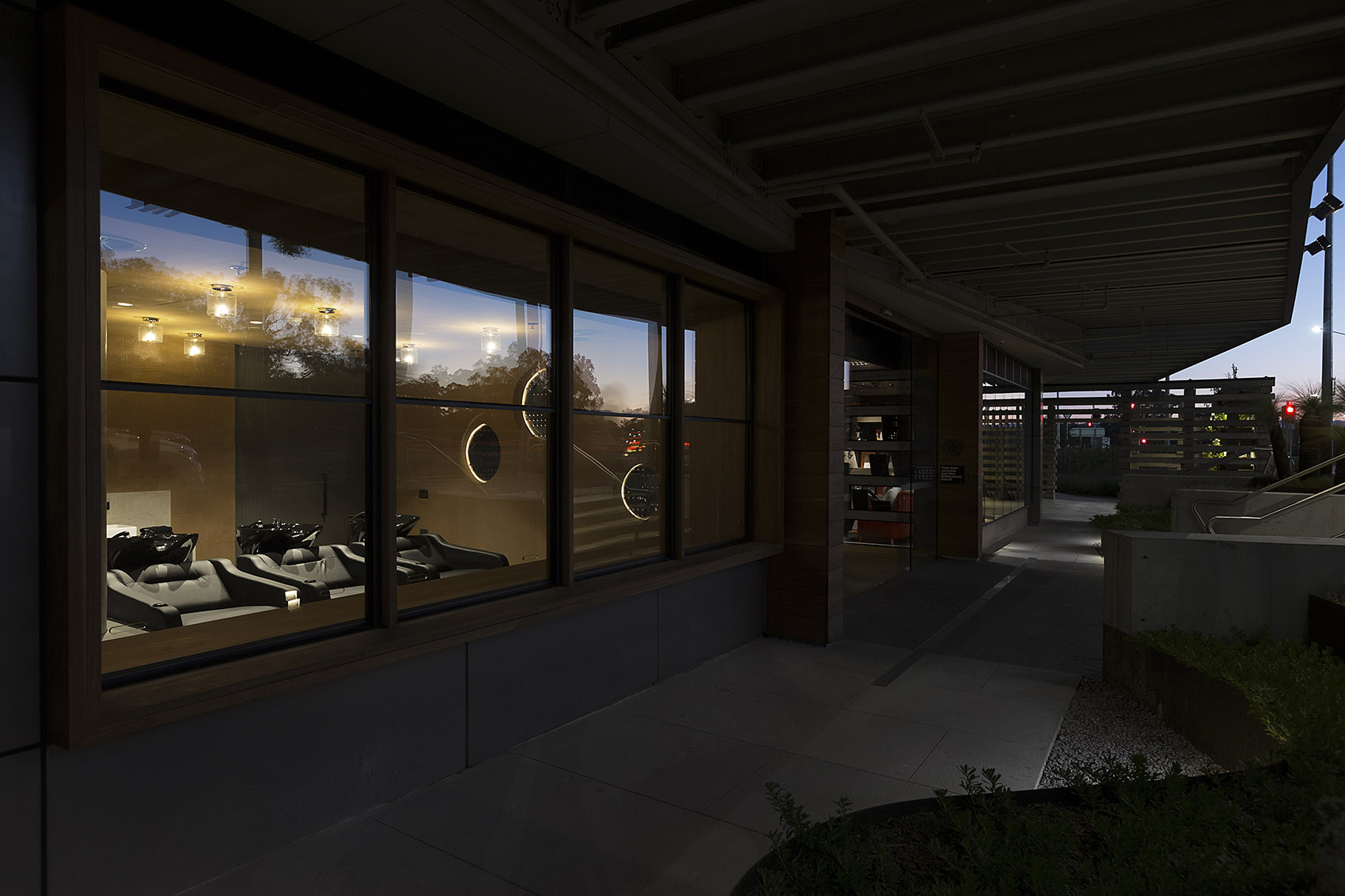 Roji美发沙龙，堪培拉 / Craig Tan Architects-3