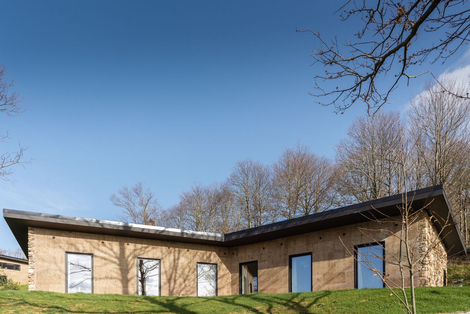 葡萄牙山脉中的和谐身心灵康养中心丨PLATAFORMArq-41