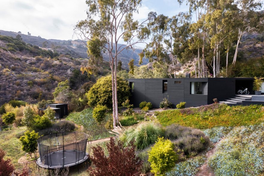 加州建筑师 Lorcan O'Herlihy 打造山间美景家庭住宅-3