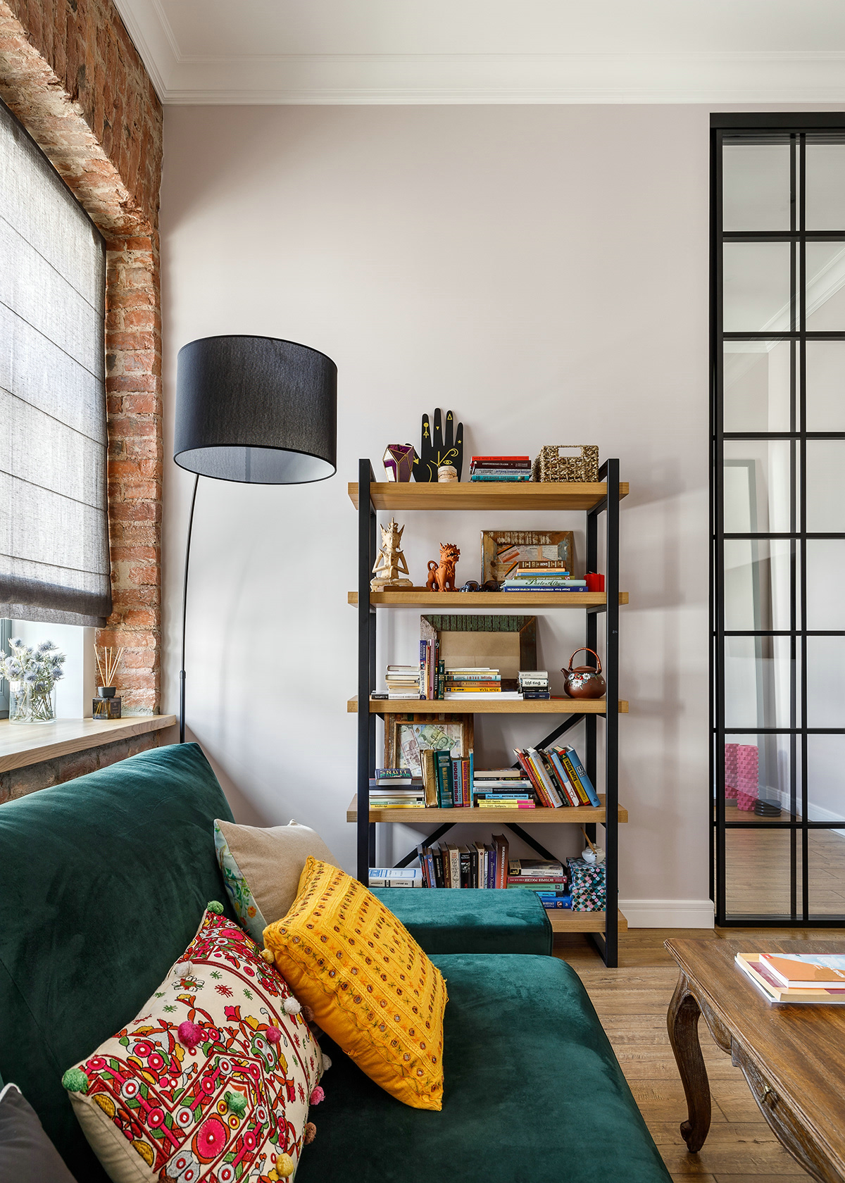 工业元素遇上色彩搭配，粗中有细的气质美学！-3