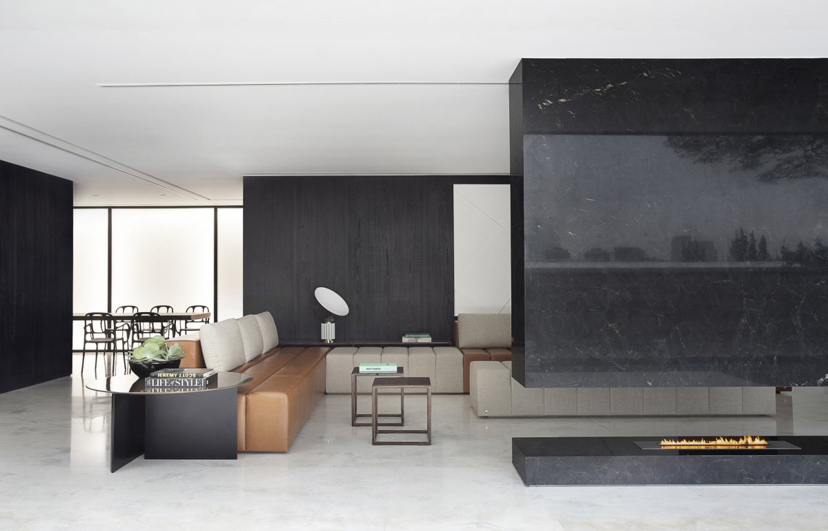 圣保罗 V2 House | 巴西大理石与乌木的时尚碰撞-6