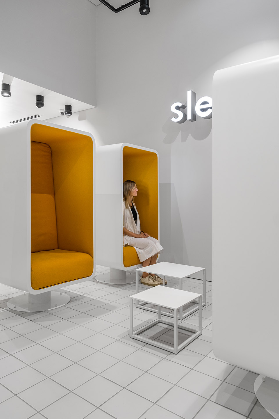 Nizhny Novgorod机场候机室,俄罗斯 / Nefa Architects-10