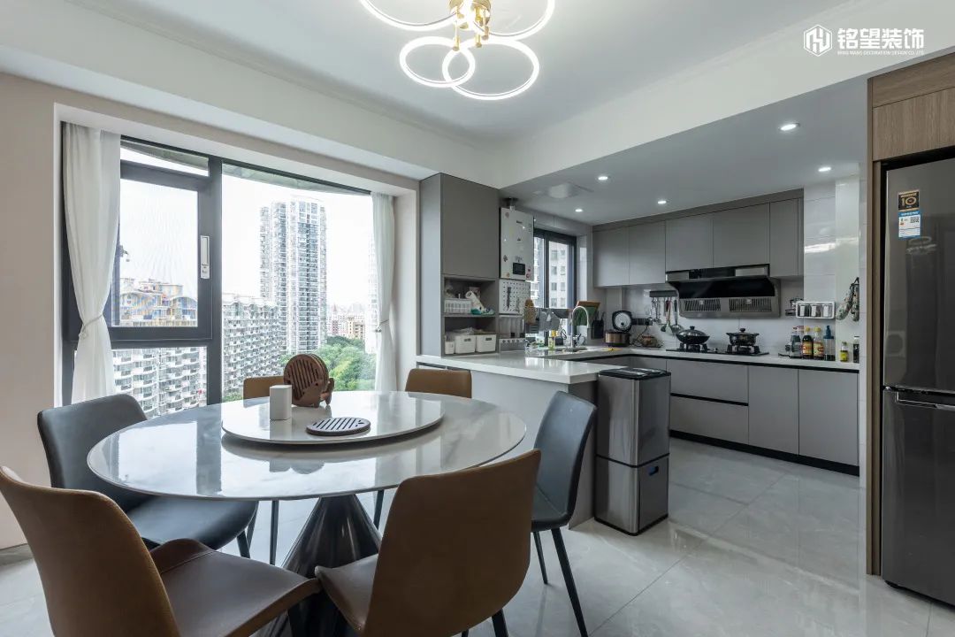 明发滨江新城 · 现代简约的无边界空间丨铭望装饰-18