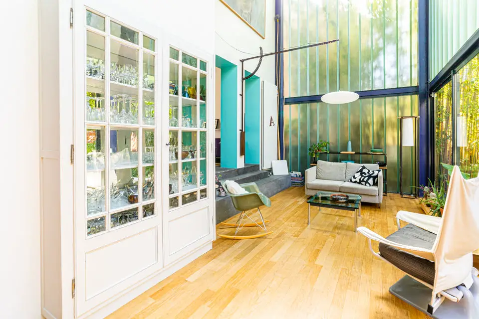 巴黎近郊古老住宅的现代改造 | 古老与现代的完美结合-1