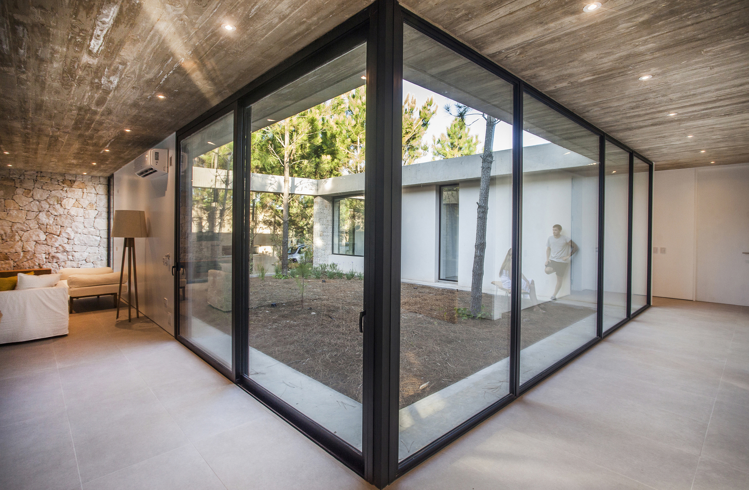 C House · 阿根廷海岸度假屋丨Estudio PK-13