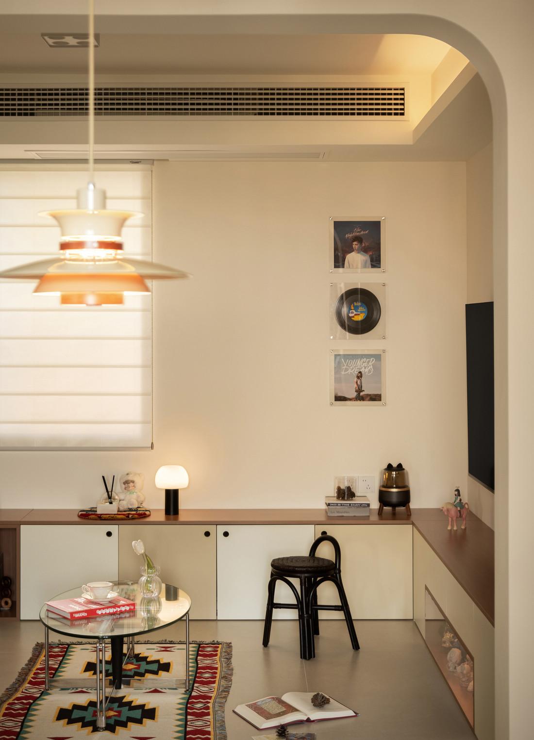 复古轻甜×包豪斯独居空间设计丨中国南京-11