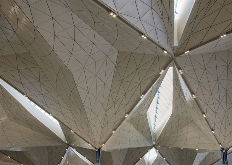 10 Spectacular Airport Lounges Around The Globe Impress With Their Unique Designs-53