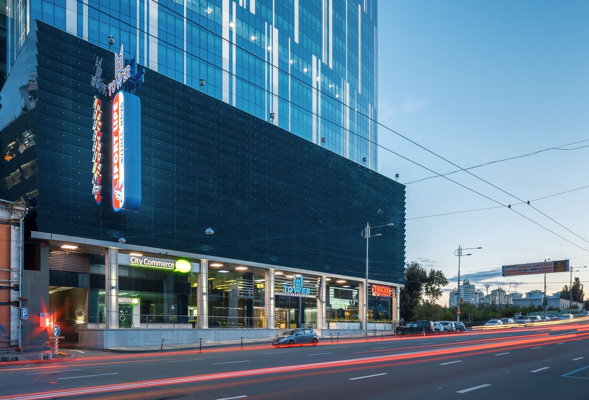 简约曲线,视觉减重—— Archimatika 设计的 101 塔楼-25