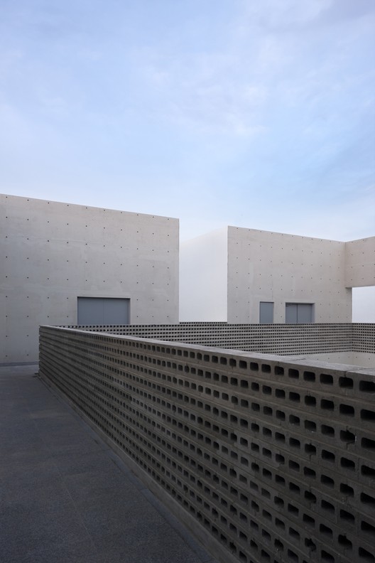 岛居社区中心 | “水”中围出的公共空间-15