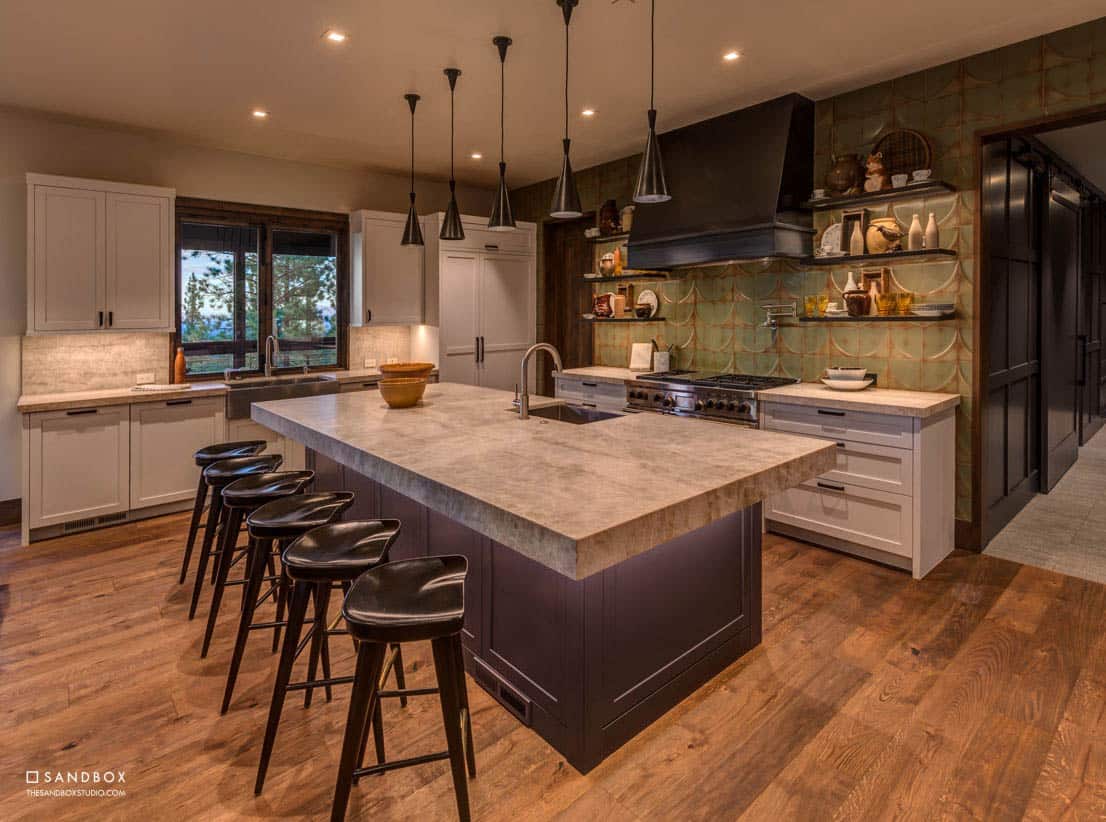 Mountain contemporary retreat in a stunning setting of the Sierra Nevadas-6