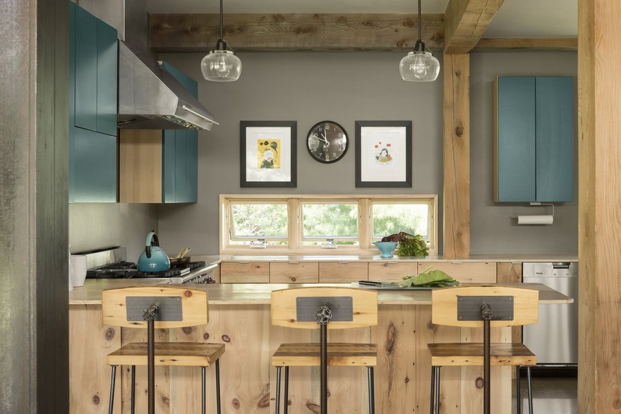 Family Farmhouse Built With Salvaged Materials from an Antique Barn-15