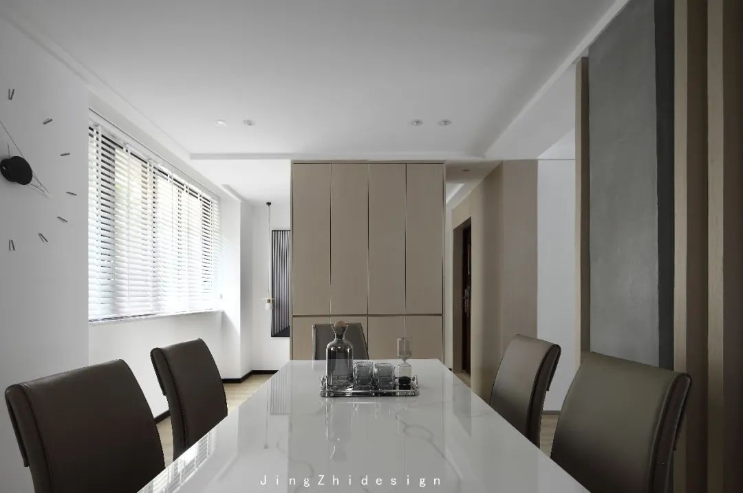 极简黑白灰,打造城市中的宁静栖息地-30