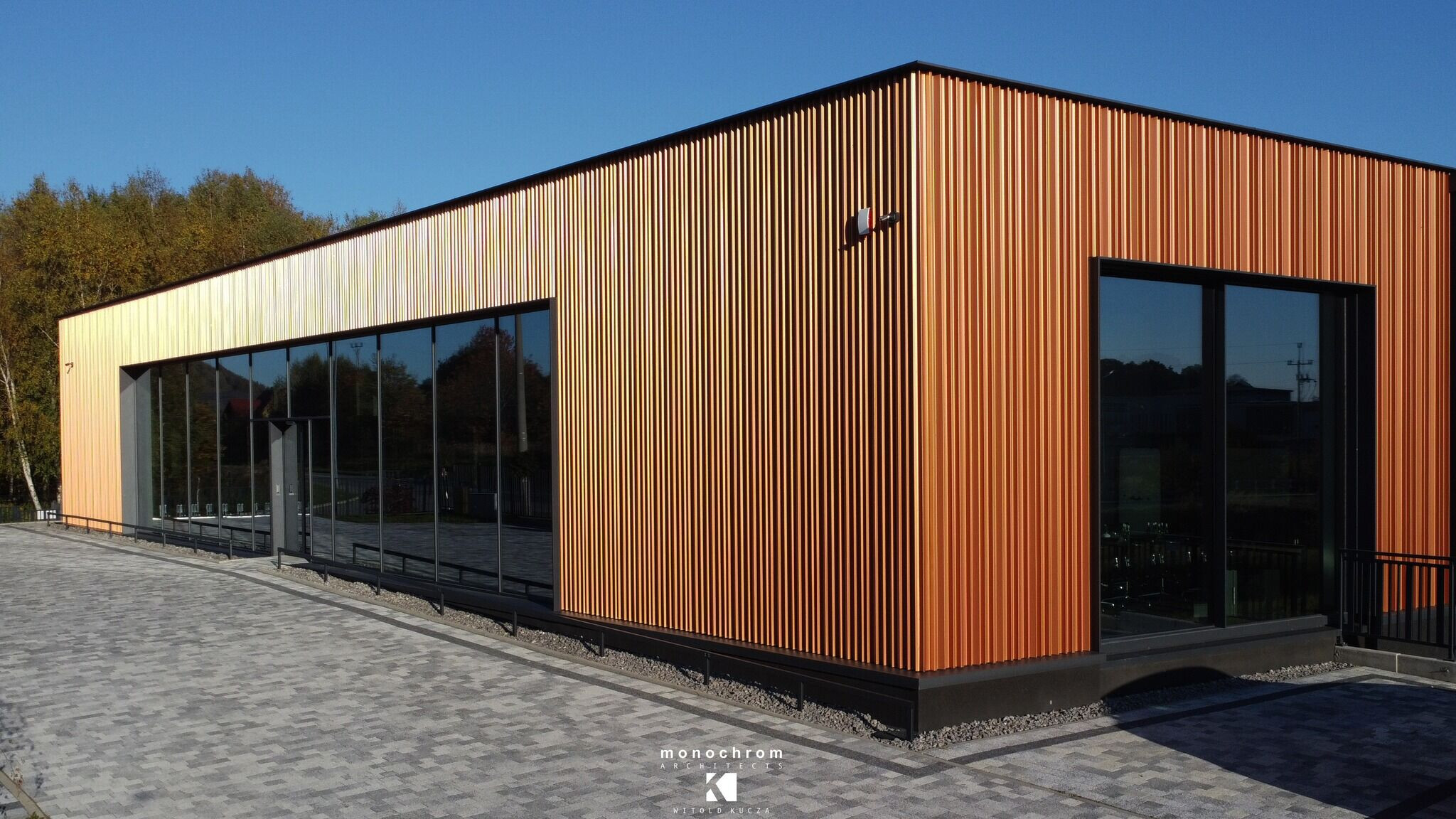 波兰 Rydułtowy 铝业办公楼丨monochrom architects-5