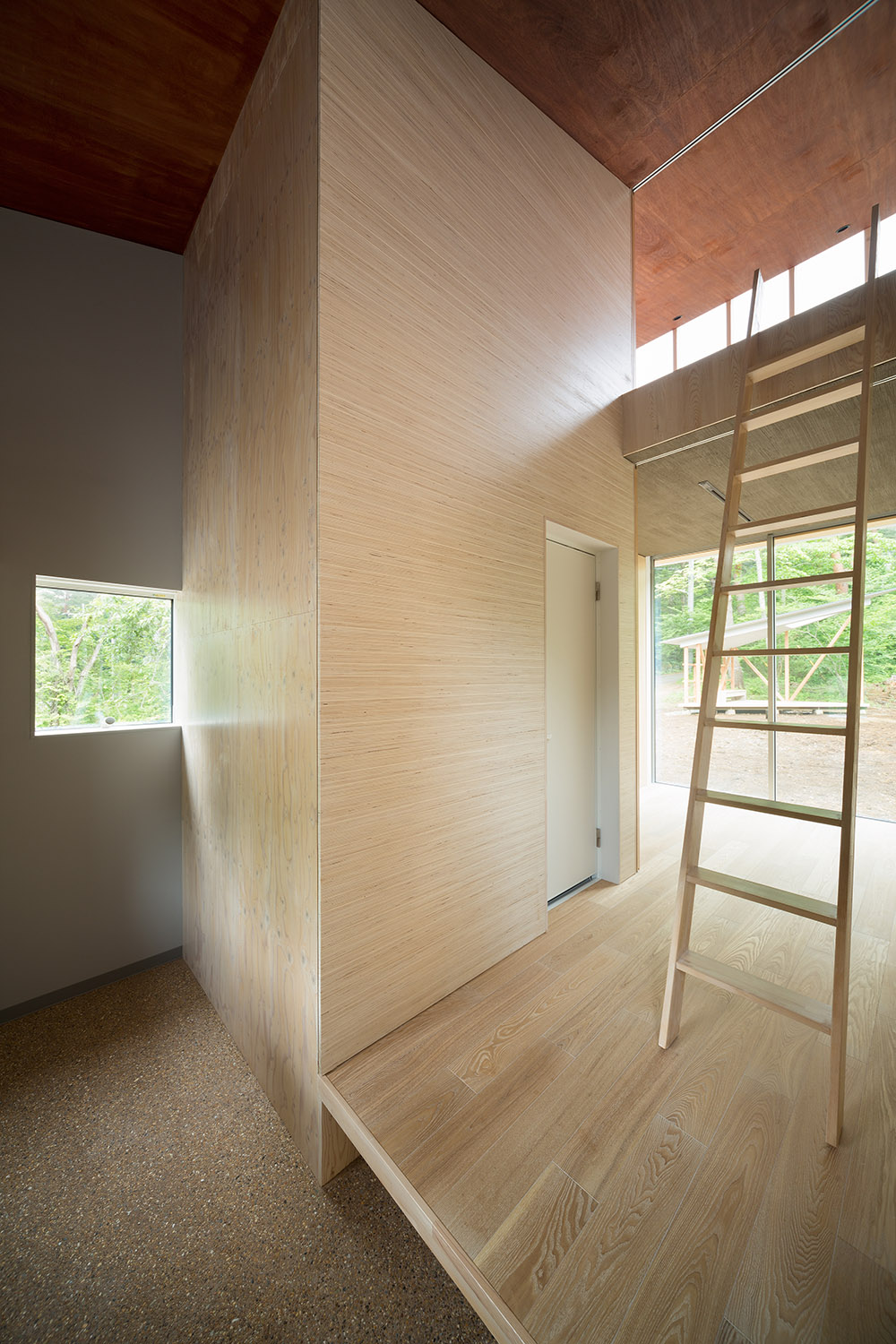 富士山上的折顶屋,日本 / Hiroki Tominaga – Atelier-41