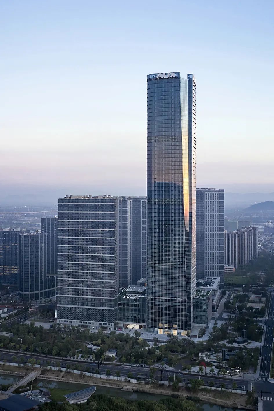 杭州奥克斯未来中心丨中国杭州丨浙江省建筑设计研究院,中国建筑上海设计研究院-17