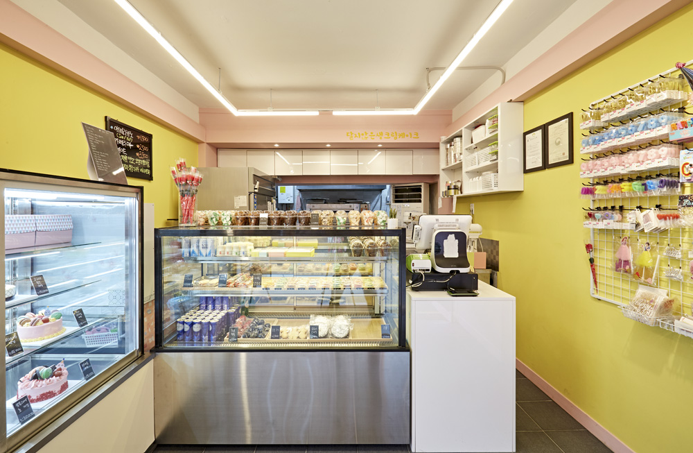 独特设计理念 | 8 平米小型唱片店的魅力室内改造-4