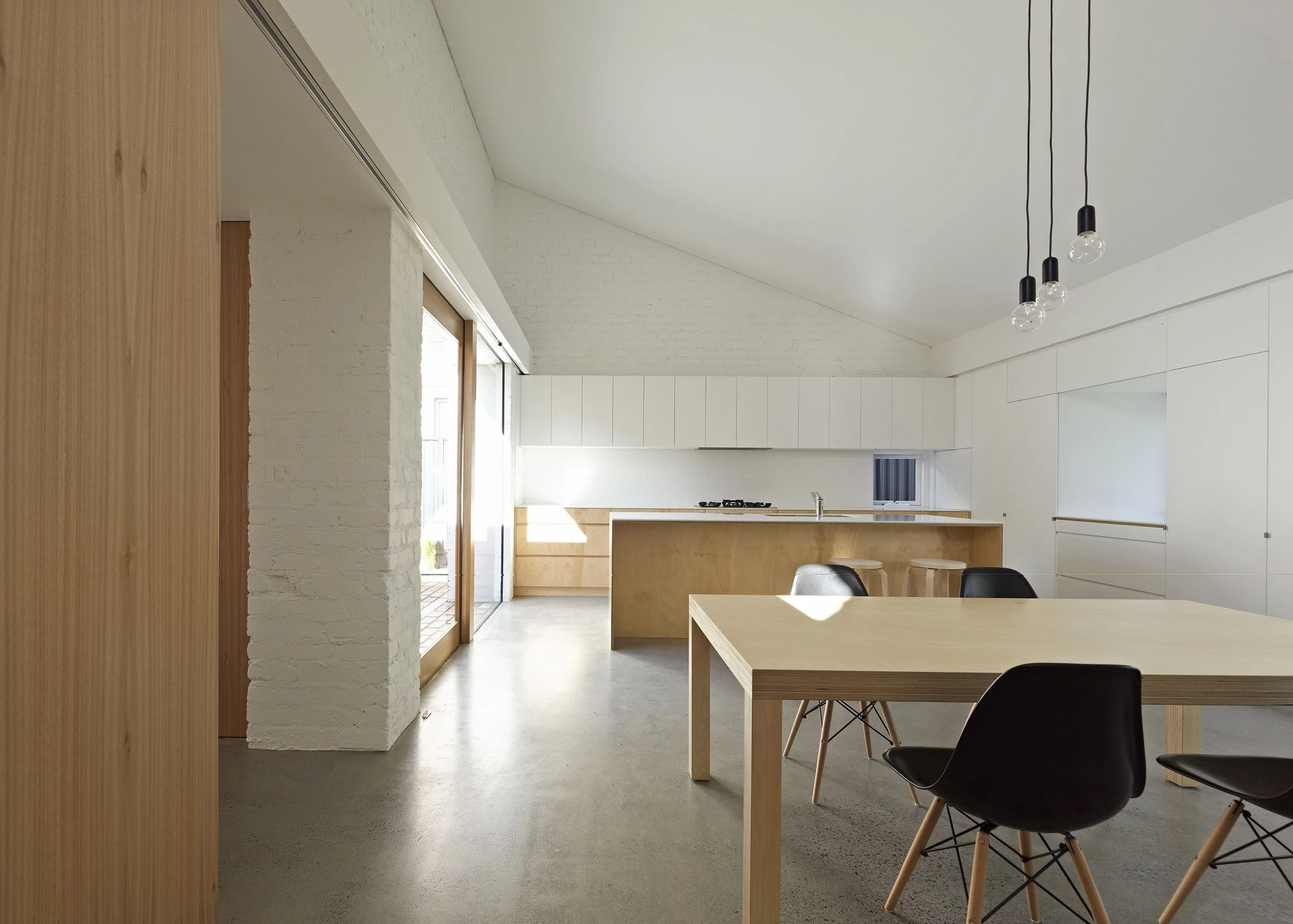 悉尼郊区绿意中的“假期氛围”住宅-18