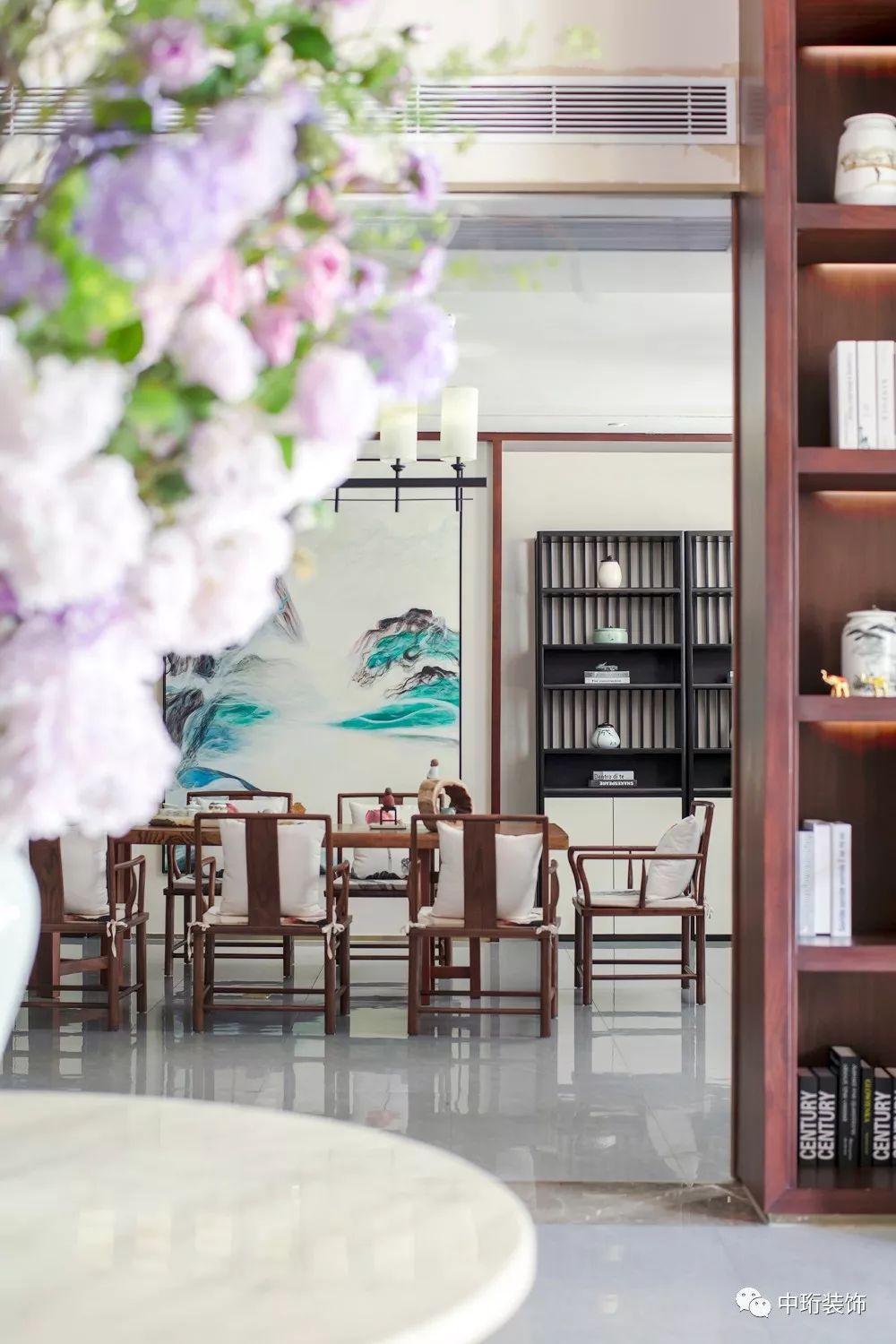 翡翠湾地产会所 | 自然诗意的现代空间-9