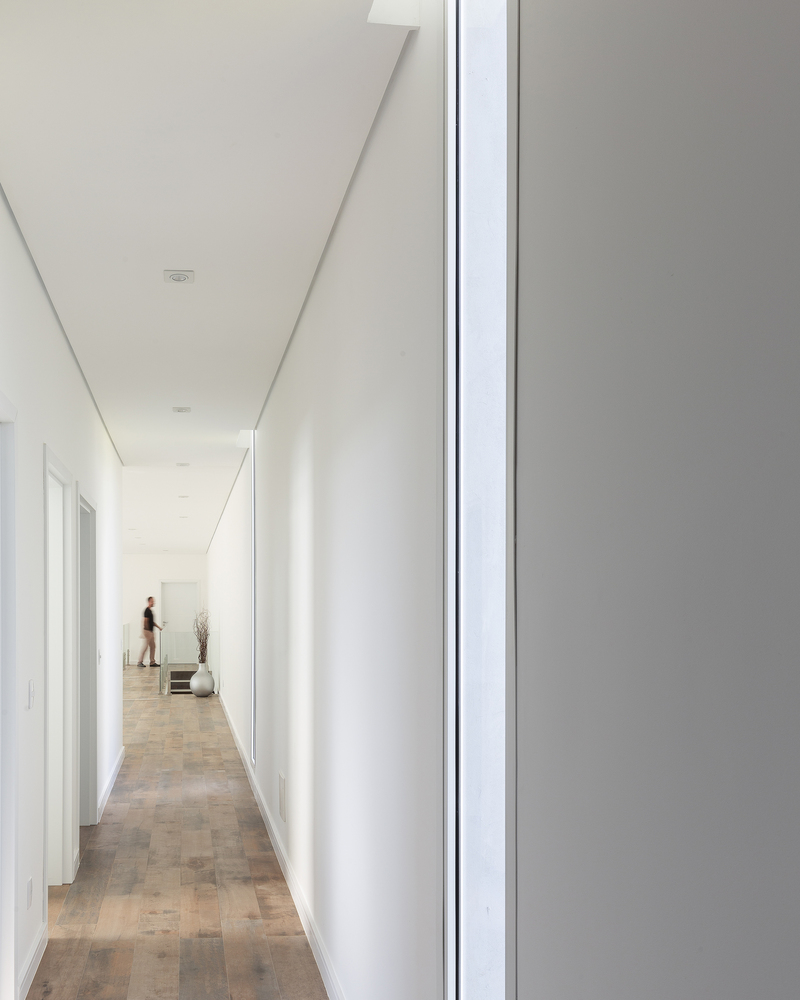 巴西 BT House | 钢构智能玻璃打造室内外一体空间-46