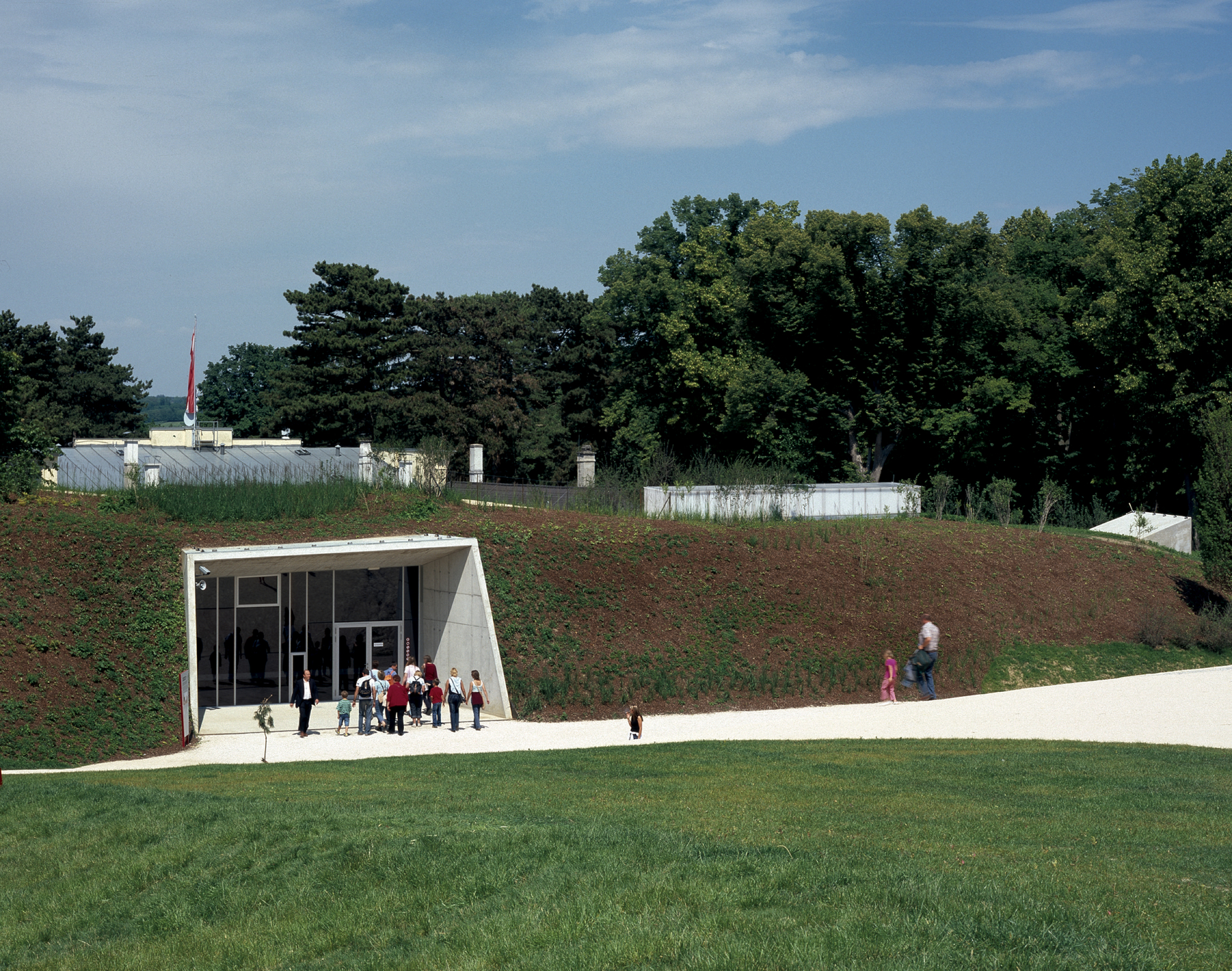 融合历史遗迹的智能展览空间-18