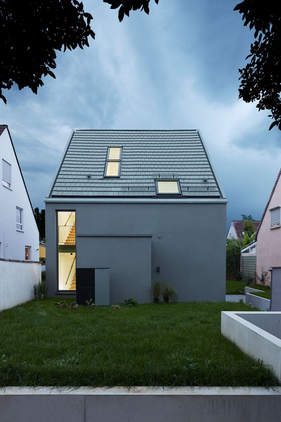 德国 Stuttgart 新锐私人住宅设计,精致简约融入老社区-14