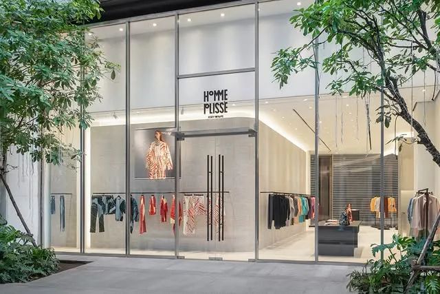 Homme Plissé Issey Miyake曼谷全新概念店丨泰国曼谷丨品牌长期合作的设计团队-0
