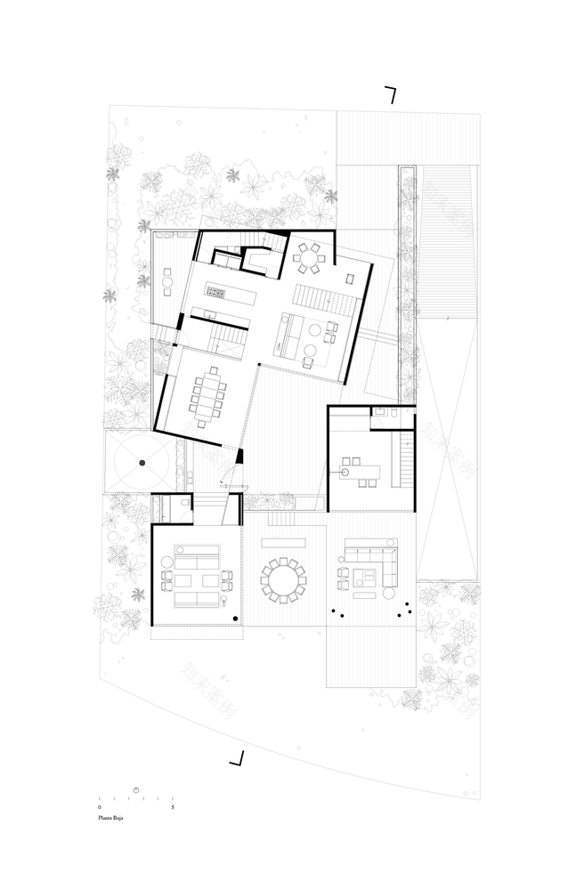 封闭社区内的内向型家居巨石——DeLunna House-35