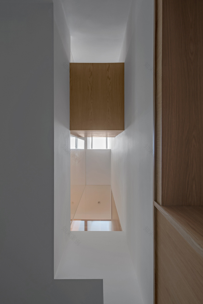 The House with a Tiny Patio Atelier TAO+C-60