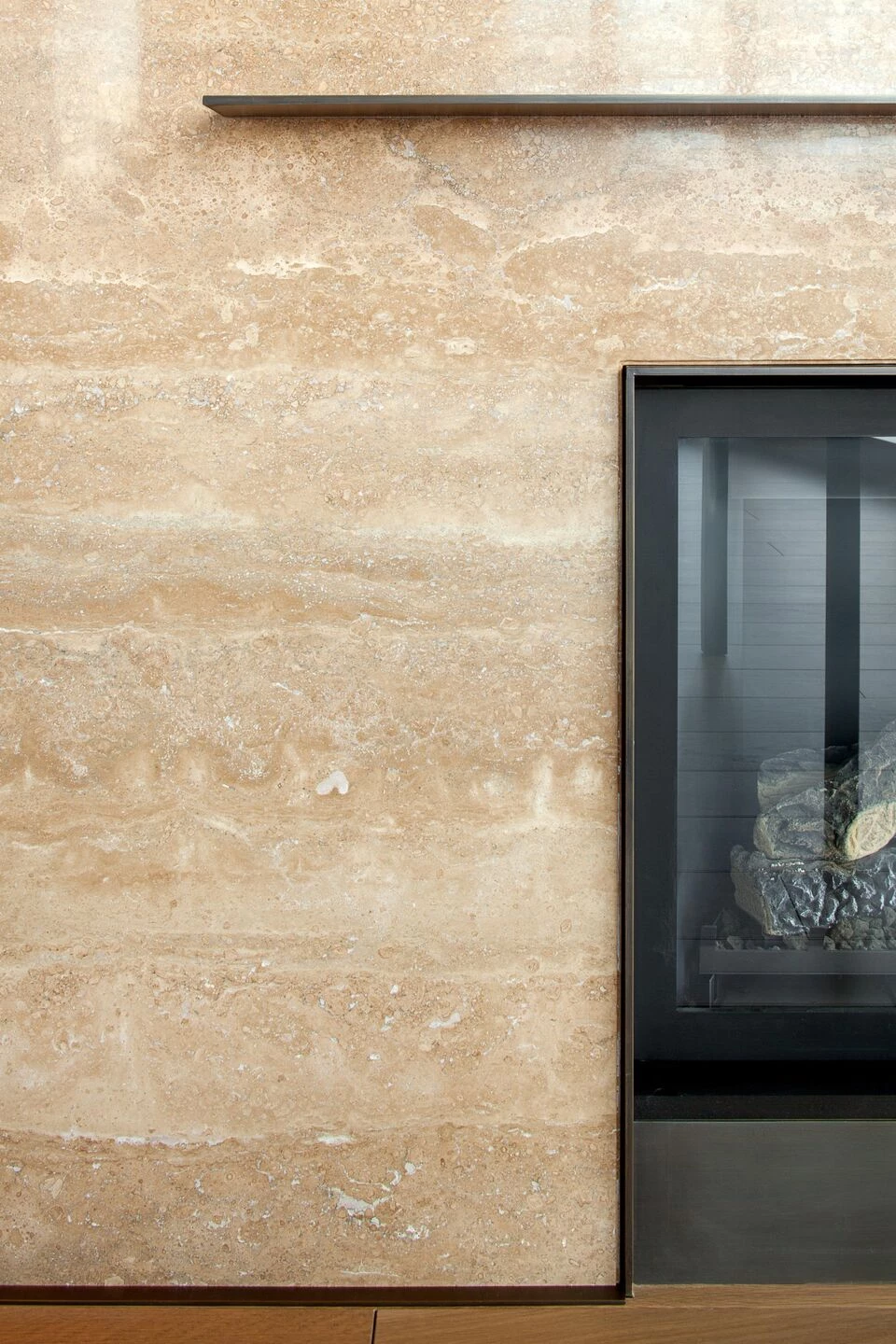 Seattle 海景公寓的精致艺术空间-36