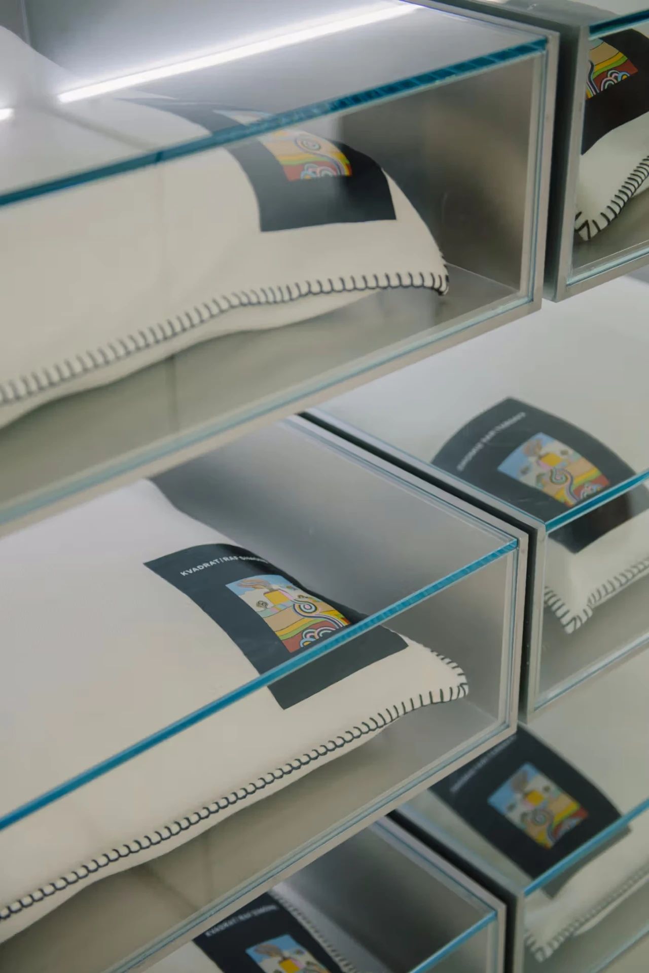 零售空间设计,赋予室内装饰以独特而新颖的视角-16