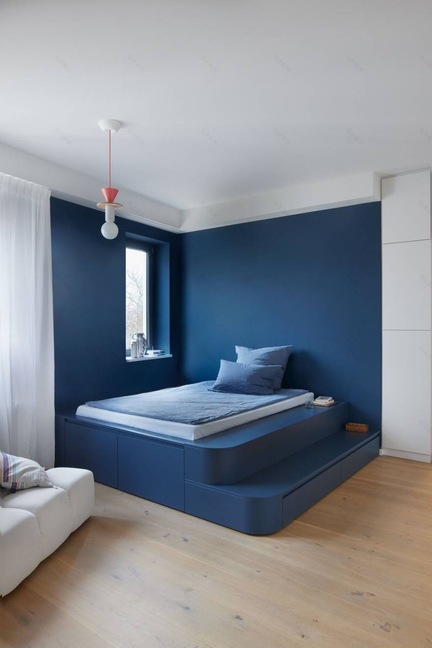 Ces astuces pour exploiter la hauteur et gagner de la place dans un petit appartement | AD Magazine-1