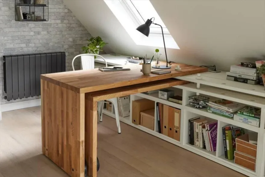 阁楼变身办公室与卧室,实现多功能空间设计-4