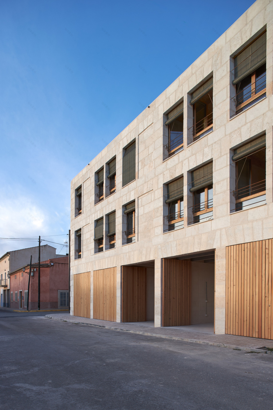 Ten Social Housing Units in Santa Margalida, Mallorca / Javier Gavín + Siddartha Rodrigo + Juan Moreno + DATAAE-30