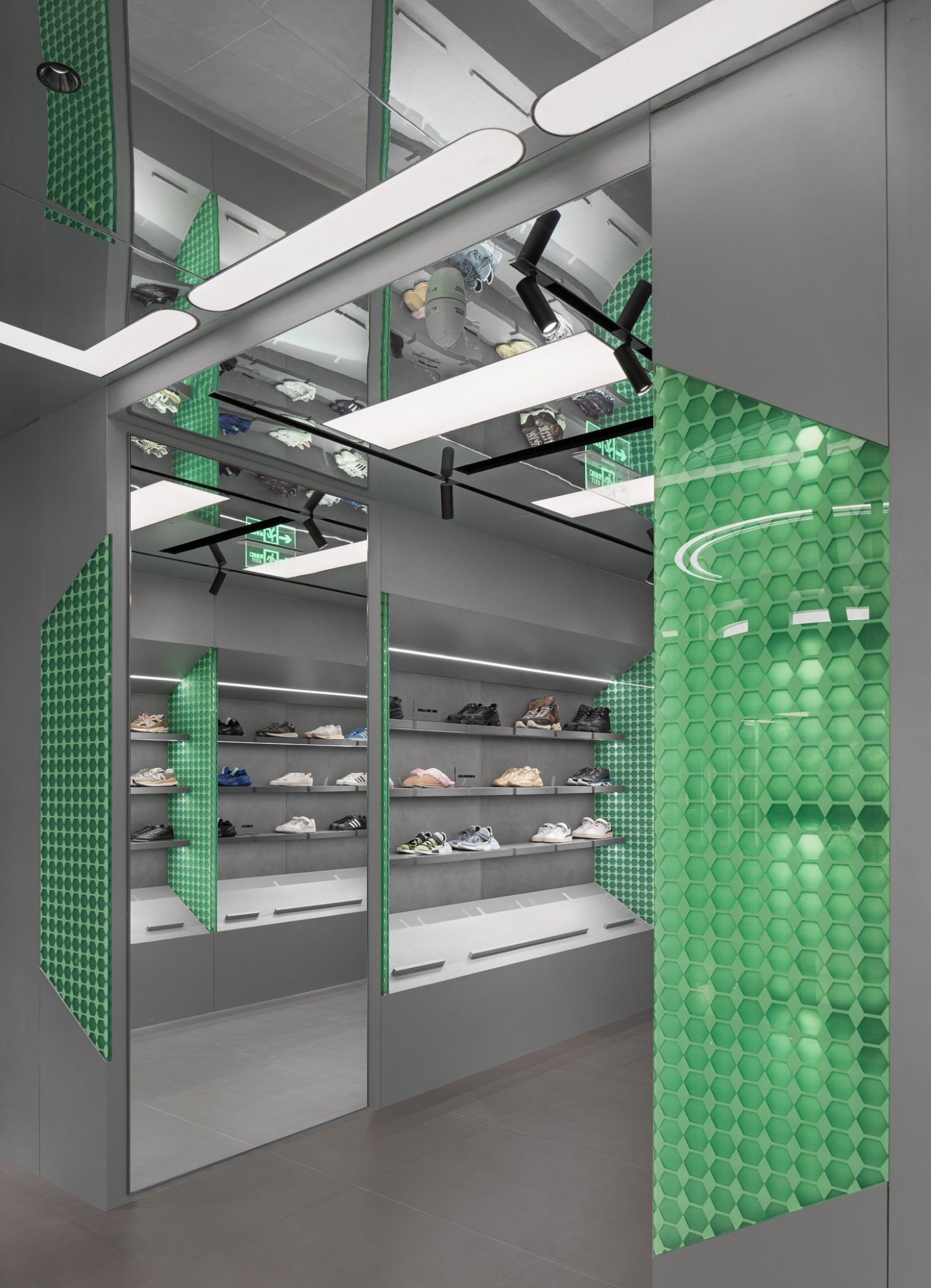 Dong'an Lu·emporium 的“未来实验室”鞋店-5