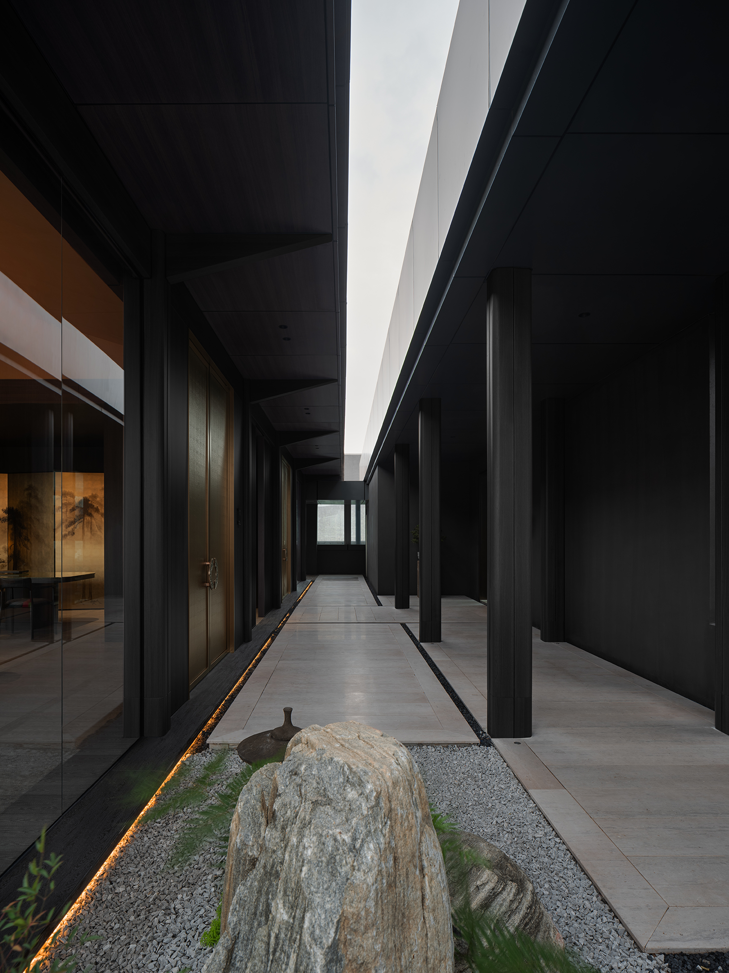 東胤建筑 胡荣新作｜隐于幽玄-11