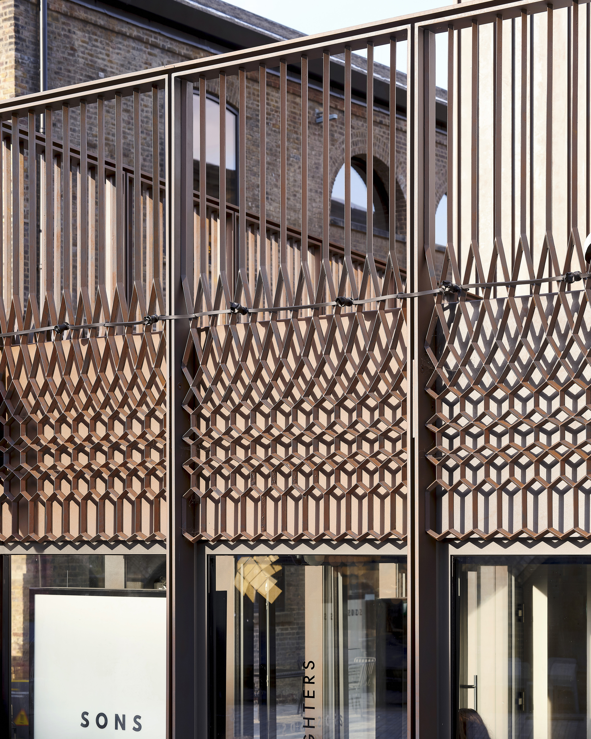 Granary Square Pavilion / Bell Phillips Architects-18