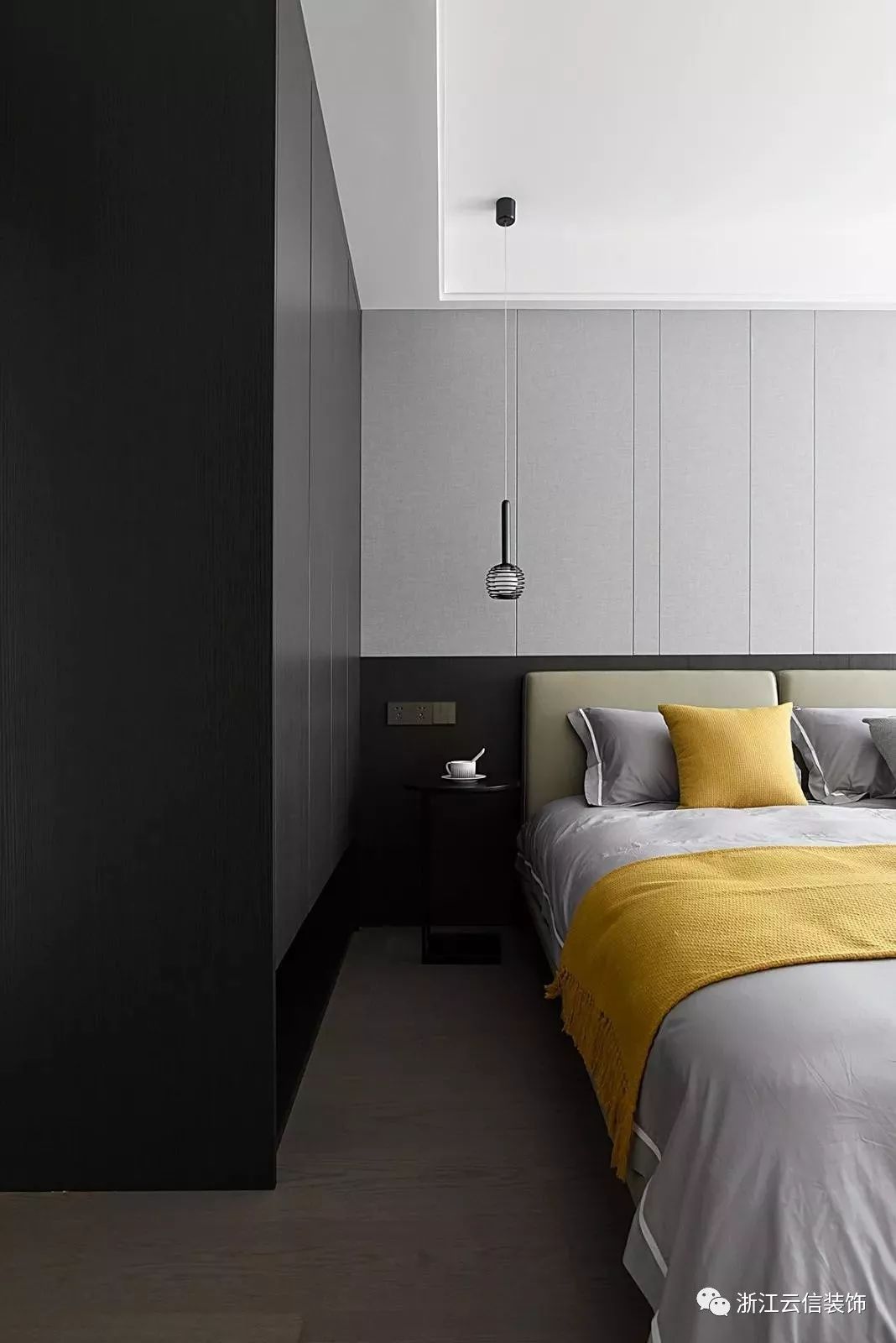 极简黑白灰，打造温馨高级住宅-67