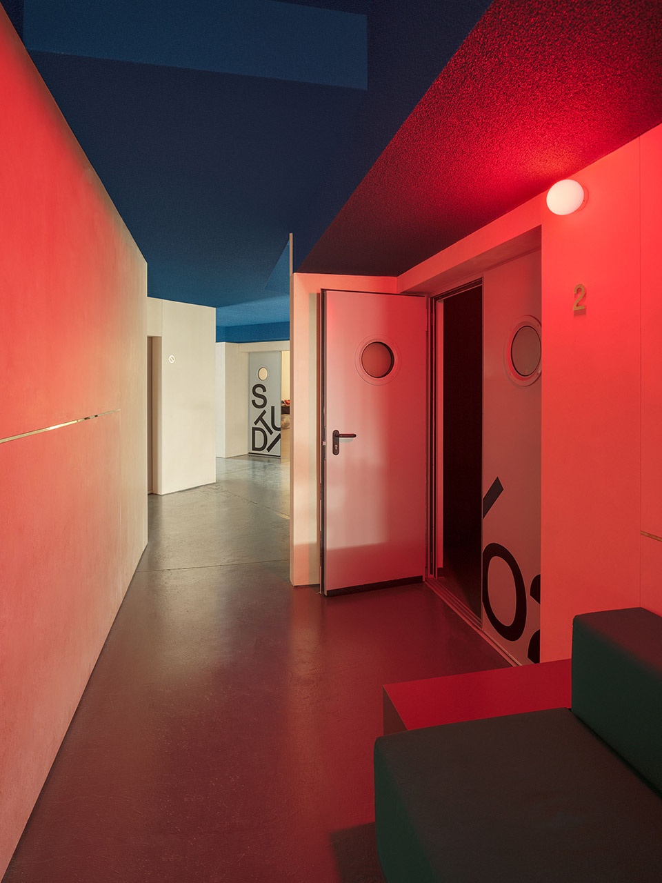 For PUFF 电影工作室丨西班牙巴塞罗那丨MH.AP 工作室-24