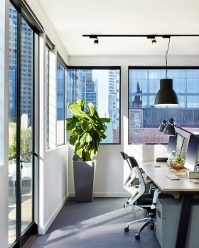 AKESA PHARMA FLINDERS LANE The Stylesmiths