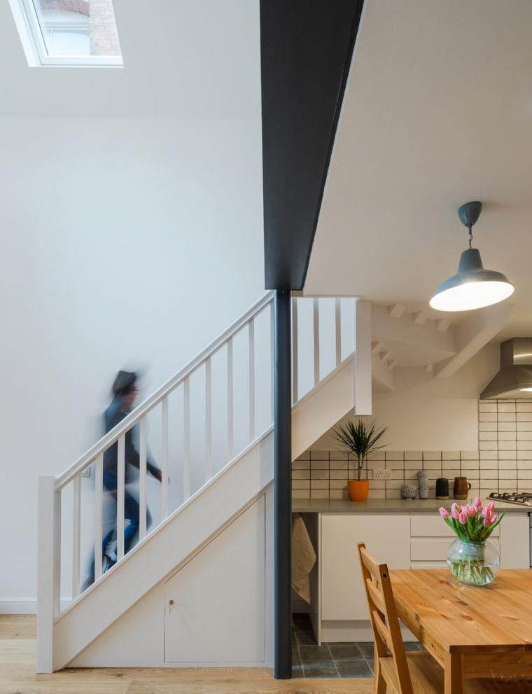 英国马厩变身的宜居工作室兼住宅-16