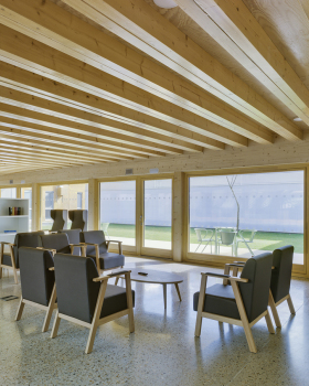 西班牙首个 passivehaus 认证的养老院