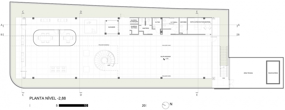 巴西 Laguna 展示空间丨Estudio 41-46