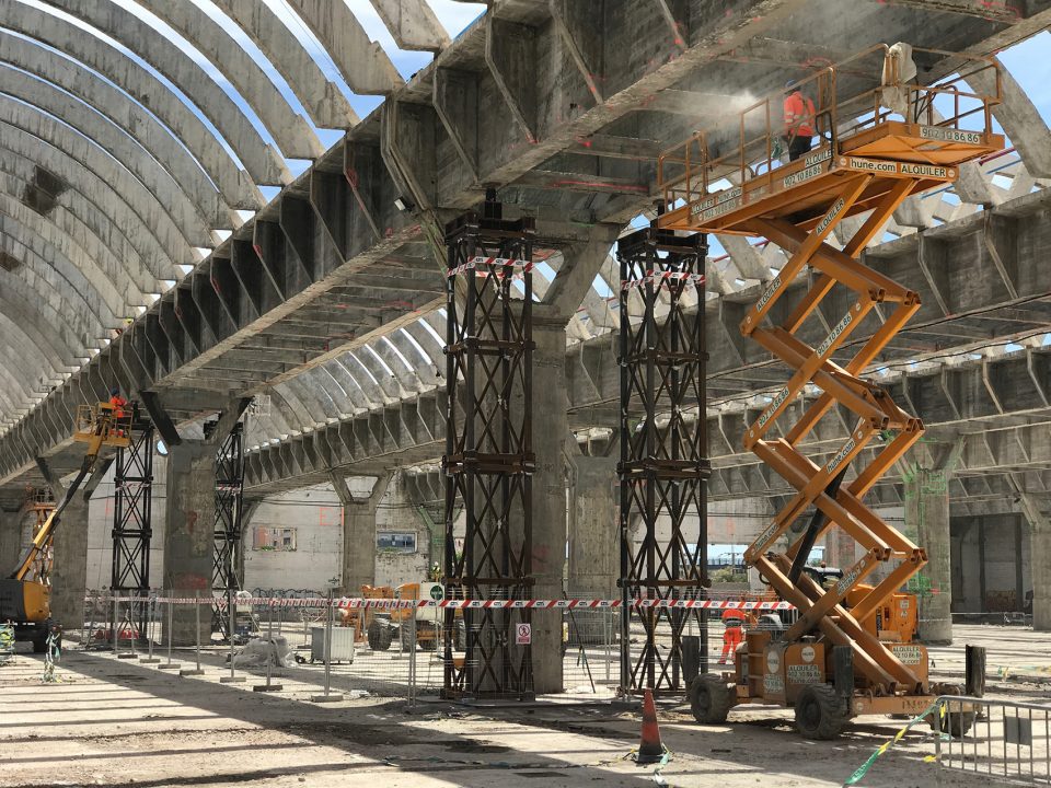 西班牙旧工厂翻新,韵律几何新风貌-25