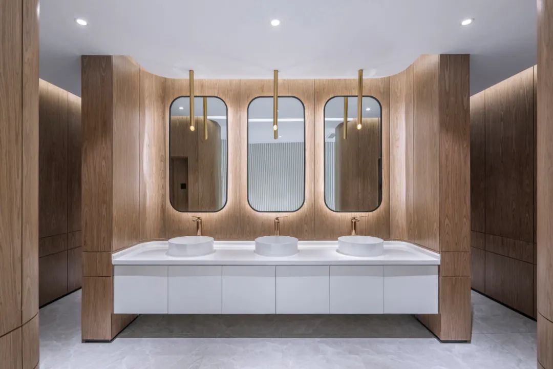 石家庄中电展示中心 / 纯净白色空间的诗意营造-53