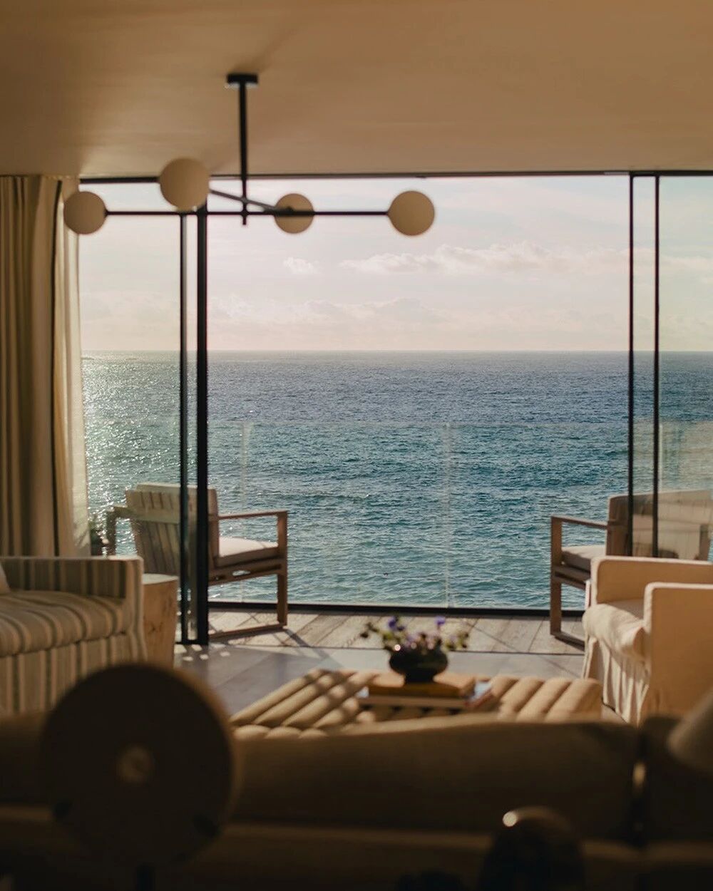 St· Ives Beachfront Penthouse海滨顶层住宅丨英国丨伦敦设计工作室贝尔与斯凯(Belle Skye)-11