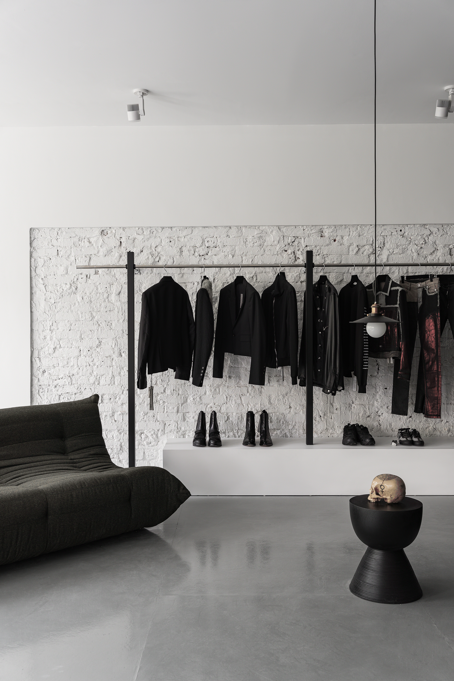 黑暗画廊丨越南河内丨Naki Wood Studio-8