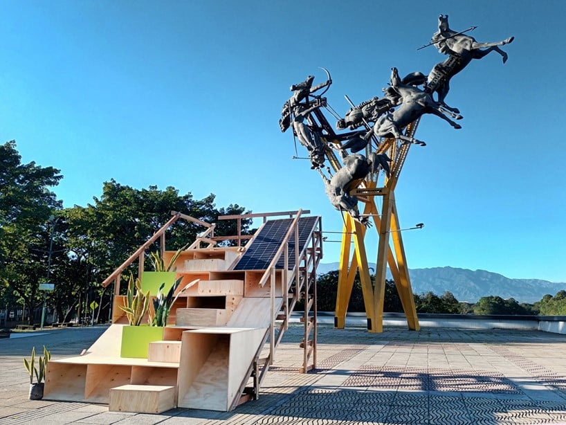 哥伦比亚木质太阳能城市家具塑造公共空间-13