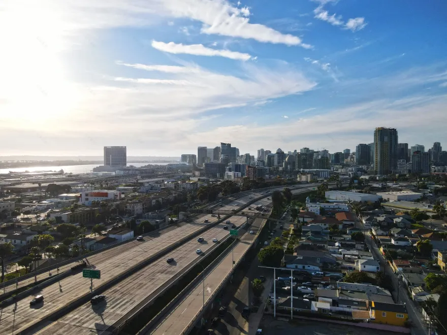 达芙妮·麦卡洛 · 圣地亚哥丨美国-0